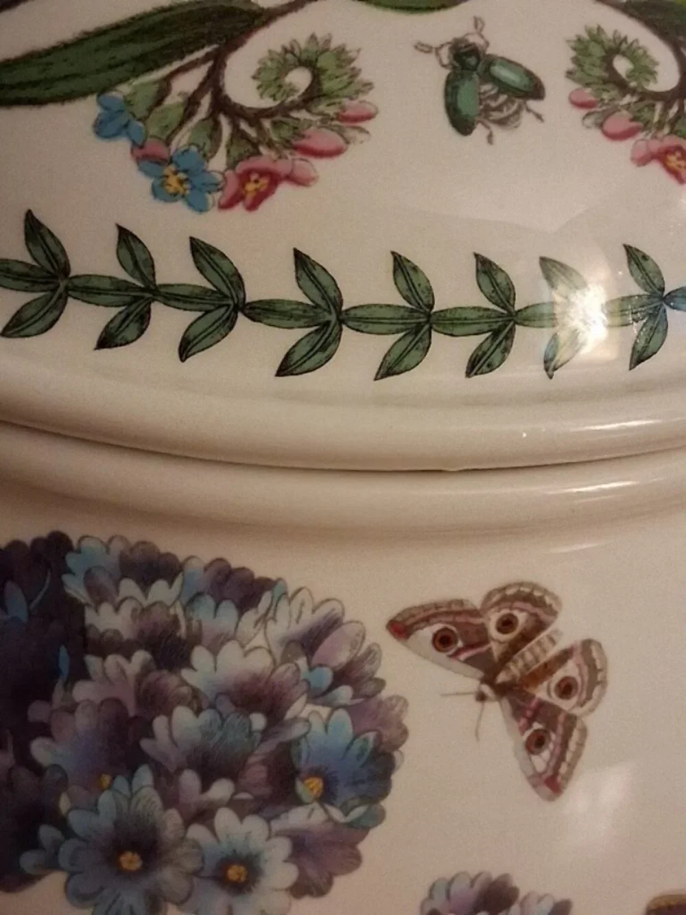 Vintage Portmeirion Botanic Garden 2.5qt Round Covered Casserole Romantic Shape